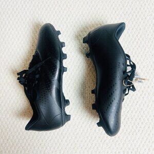 Adidas Predator Accuracy.Size 7.5 NWT